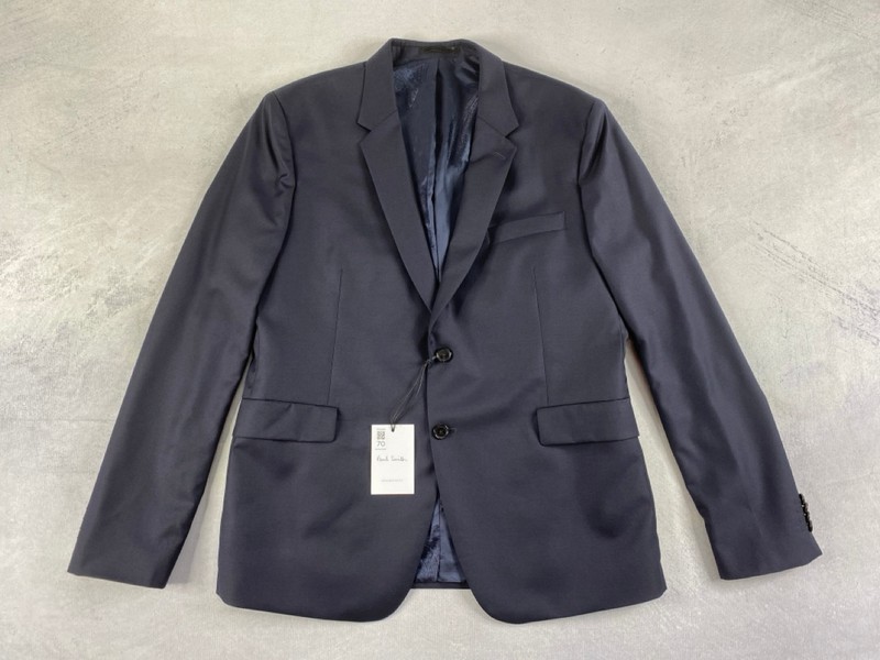 Lot 70  
            Nottingham Prem - Delivery Only 

                
PAUL SMITH MENS BUTTON JACKET.SIZE 44/54 MADE FROM 100% WOOL