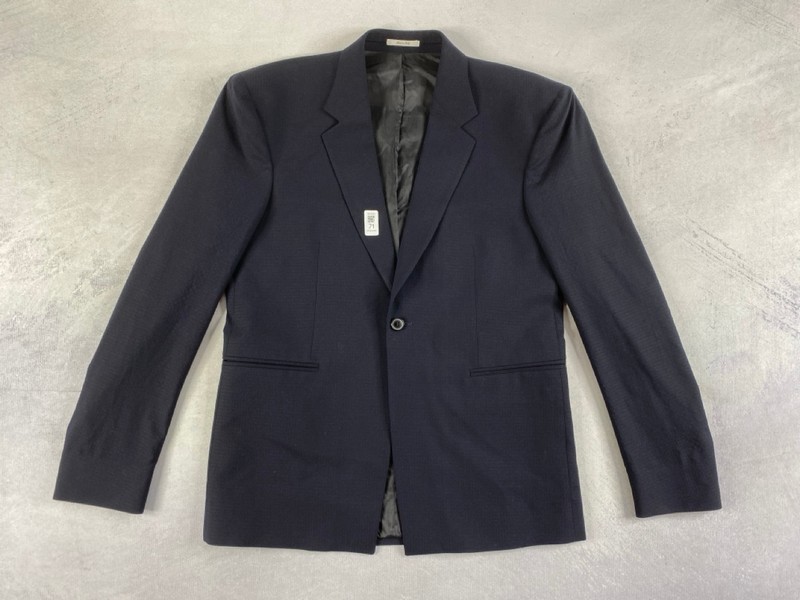 Lot 71  
            Nottingham Prem - Delivery Only 

                
PAUL SMITH MENS BUTTON JACKET.SIZE 38/48