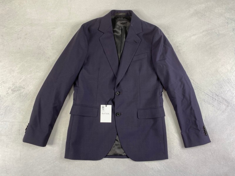 Lot 74  
            Nottingham Prem - Delivery Only 

                
PAUL SMITH MENS BUTTON JACKET.SIZE 38 MADE FROM 100% WOOL