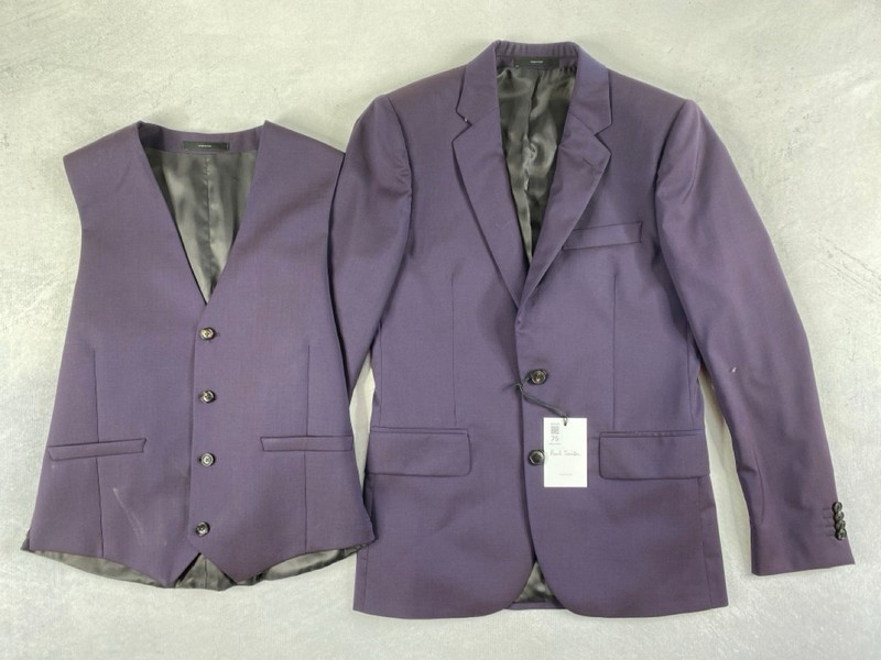 Lot 75  
            Nottingham Prem - Delivery Only 

                
PAUL SMITH MENS BUTTON JACKET.SIZE 36/46 MADE FROM 100% WOOL
