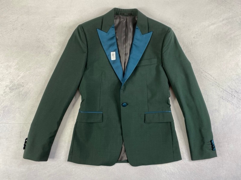 Lot 79  
            Nottingham Prem - Delivery Only 

                
PAUL SMITH MENS BUTTON JACKET.SIZE 38