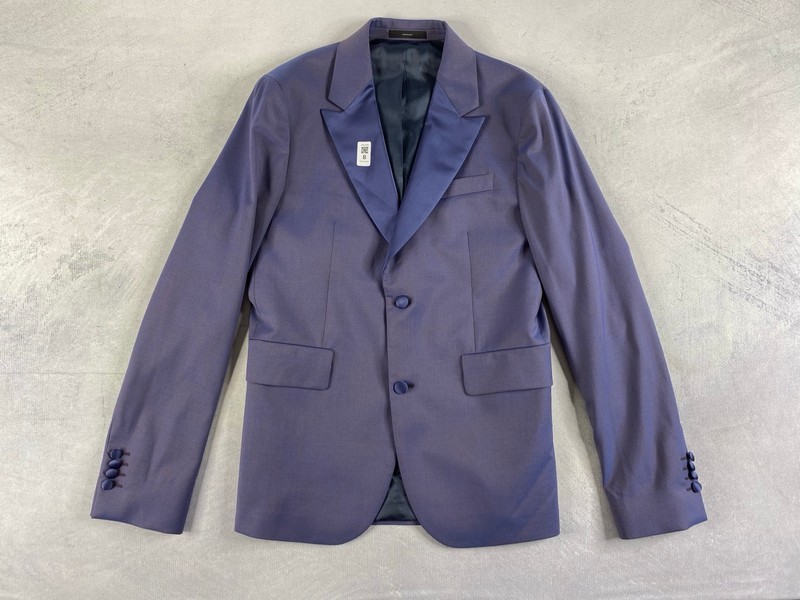 Lot 8  
            Nottingham Prem - Delivery Only 

                
PAUL SMITH MENS BUTTON JACKET.SIZE 38L MADE FROM 100% WOOL