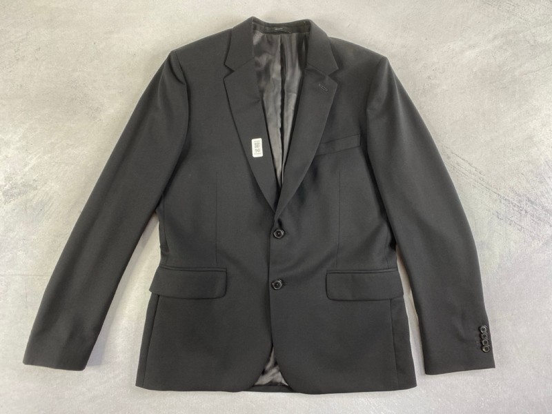 Lot 98  
            Nottingham Prem - Delivery Only 

                
PAUL SMITH MENS BUTTON JACKET.SIZE 40/50R MADE FROM 100% WOOL