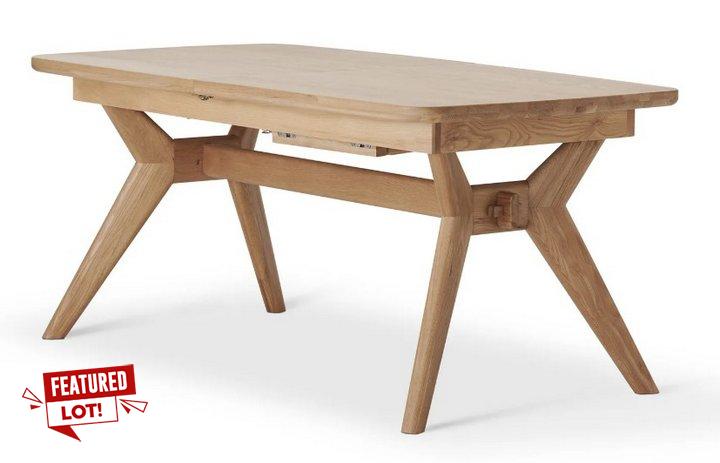 Lot 19  
            Marchington SR10 - Delivery or Collection 

                
OAK FURNITURELAND BENTLEY NATURAL SOLID OAK EXTENDING DINING TABLE - ORIGINAL RRP...