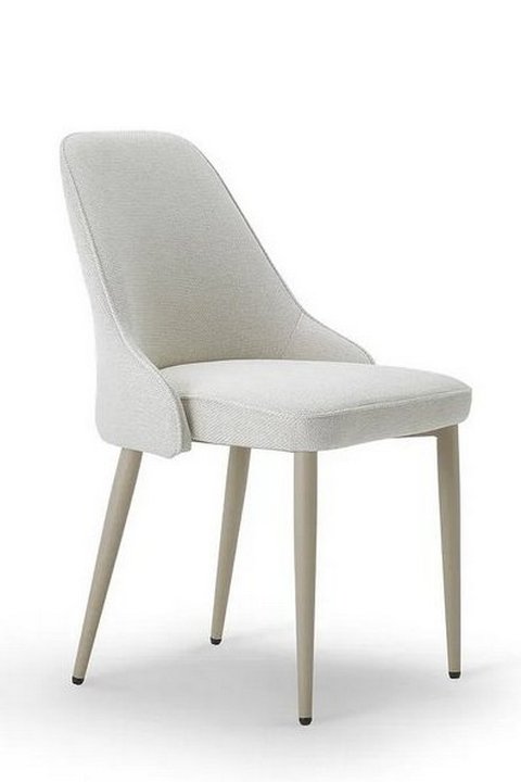 Lot 33  
            Marchington SR10 - Delivery or Collection 

                
OAK FURNITURELAND ARIA DINING CHAIR IN CREAM WITH CAPPUCCINO METAL LEGS - ORIGINA...