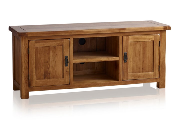 Lot 67  
            Marchington SR10 - Delivery or Collection 

                
OAK FURNITURELAND ORIGINAL RUSTIC SOLID OAK LARGE CABINET - ORIGINAL RRP £459.99:...