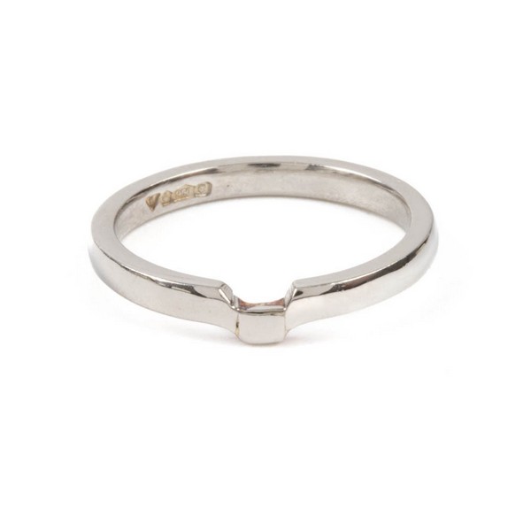 Lot 39  
            Nottingham Luxury Room - Delivery Only 

                
Platinum 950 Wave Ring, Size K½, 3.5g