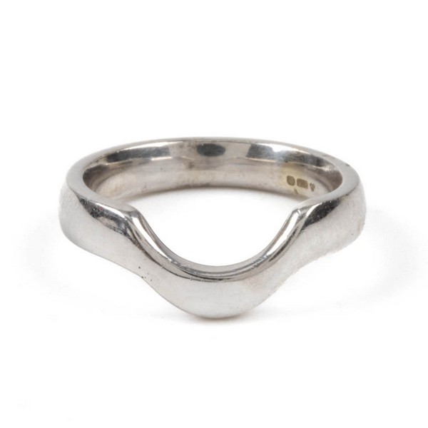 Lot 61  
            Nottingham Luxury Room - Delivery Only 

                
9ct White Gold Wave Band Ring, Size H½, 3.7g