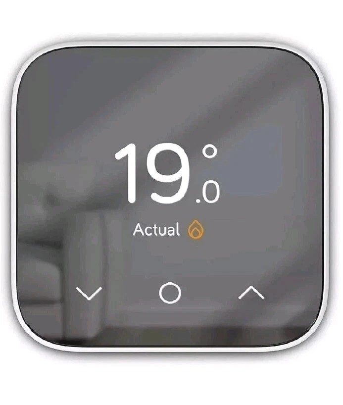 Lot 144  
            Chesterfield Tech - Parcel Delivery Only 

                
HIVE THERMOSTAT MINI HOME ACCESSORY. (WITH BOX) [JPTC88464]