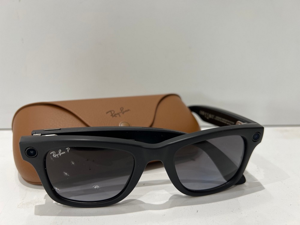 Lot 233  
            Chesterfield Tech - Parcel Delivery Only 

                
RAY-BAN META WAYFARER GLASSES (ORIGINAL RRP - £409) IN MATTE BLACK. (WITH BOX) [J...