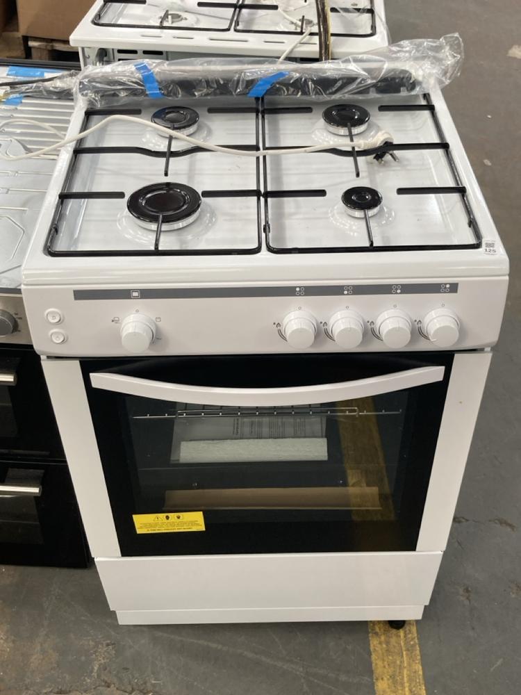 Lot 125  
            Chesterfield SR39 - Collection or Optional Delivery Available 

                
ESSENTIALS 4 BURNER OVEN IN WHITE MODEL: CFSG60W18 ORIGINAL RRP- £269 (LOCATION: B3)