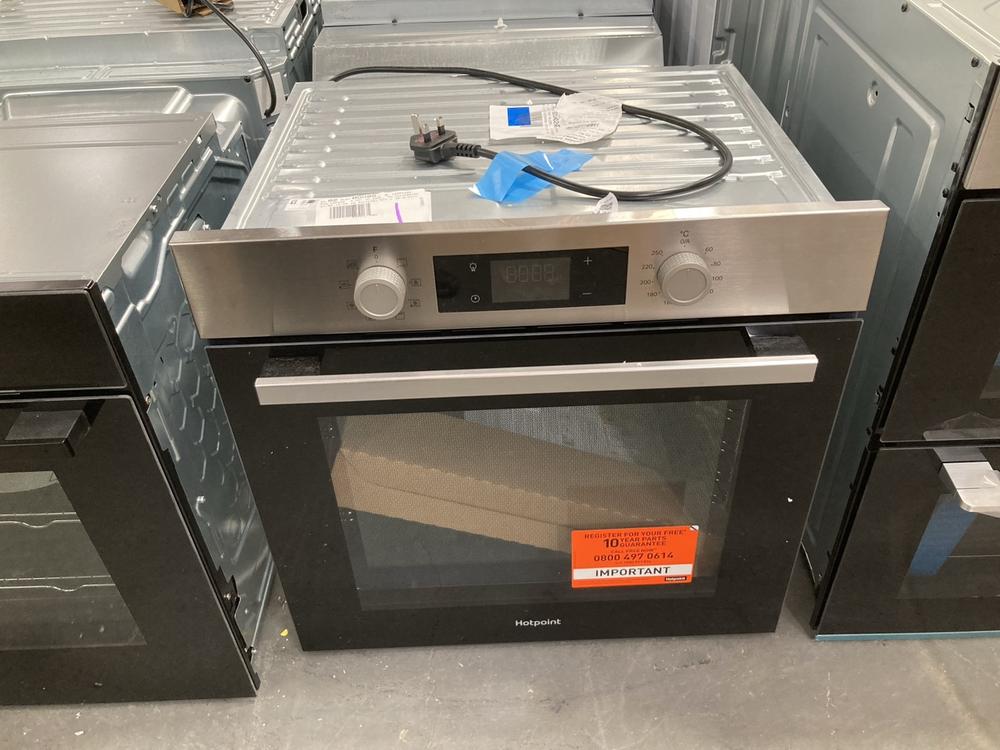 Lot 129  
            Chesterfield SR39 - Collection or Optional Delivery Available 

                
HOTPOINT BUILT IN SINGLE ELECTRIC OVEN IN STAINLESS STEEL MODEL: HO255C ORIGINAL ...