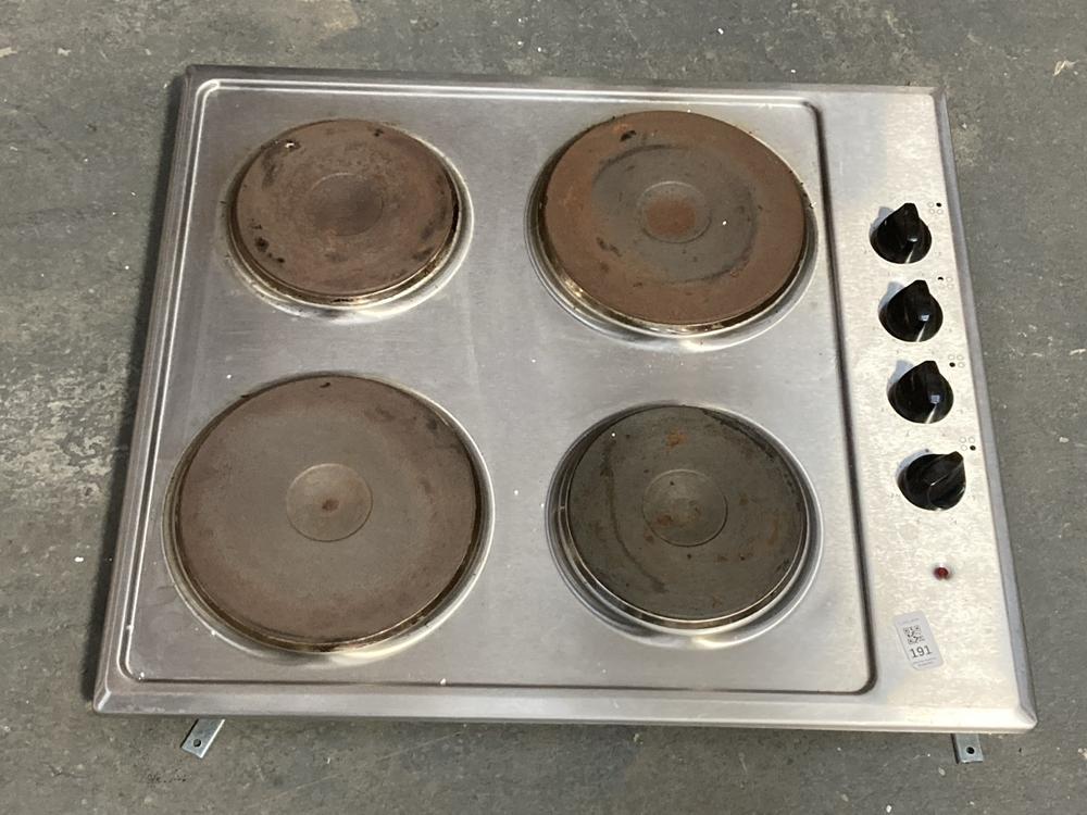 Lot 191  
            Chesterfield SR39 - Collection or Optional Delivery Available 

                
ESSENTIALS 4 BURNER COOKTOP IN STAINLESS STEEL MODEL: CSPHOBX21 (LOCATION: B RACK...