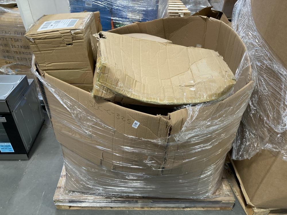 Lot 193  
            Chesterfield SR39 - Collection or Optional Delivery Available 

                
PALLET OF ASSORTED ITEMS TO INCLUDE 70CM WHITEWASH WILLOW TREE SKIRT (LOCATION: B...