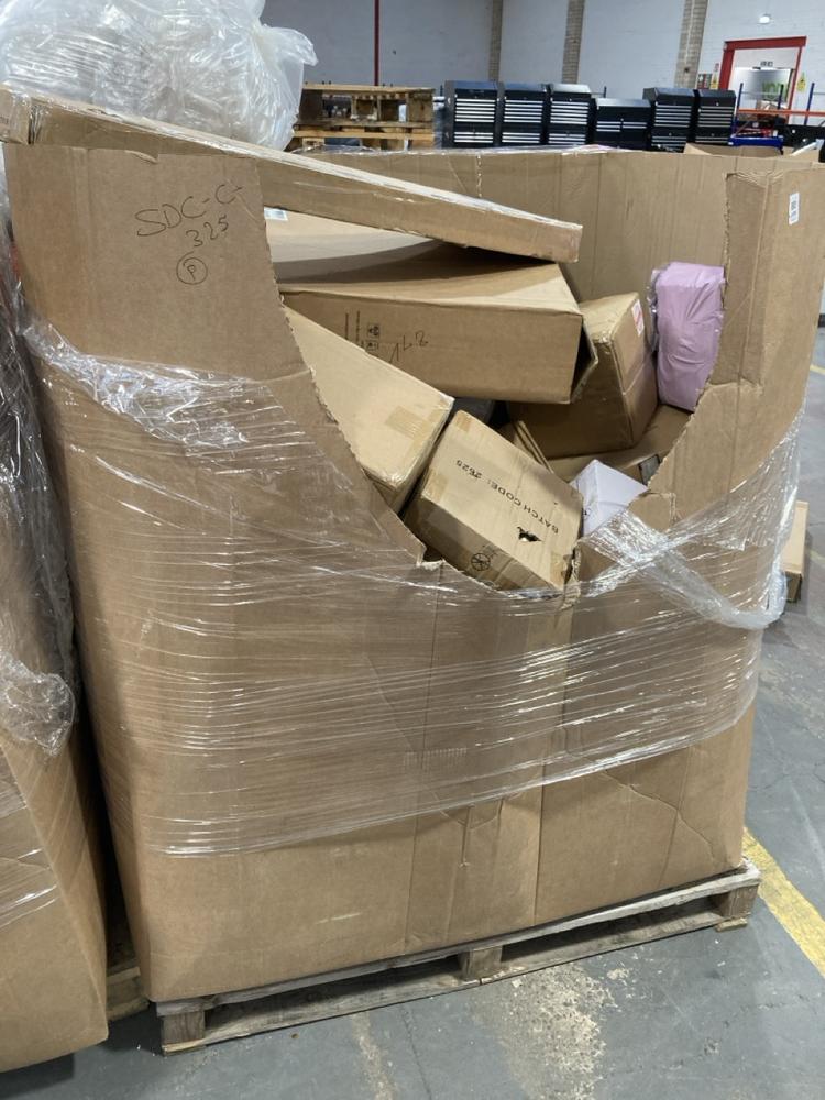 Lot 195  
            Chesterfield SR39 - Collection or Optional Delivery Available 

                
PALLET OF ASSORTED ITEMS TO INCLUDE WALL ART 25 X 100CM (LOCATION: B3) (KERBSIDE ...