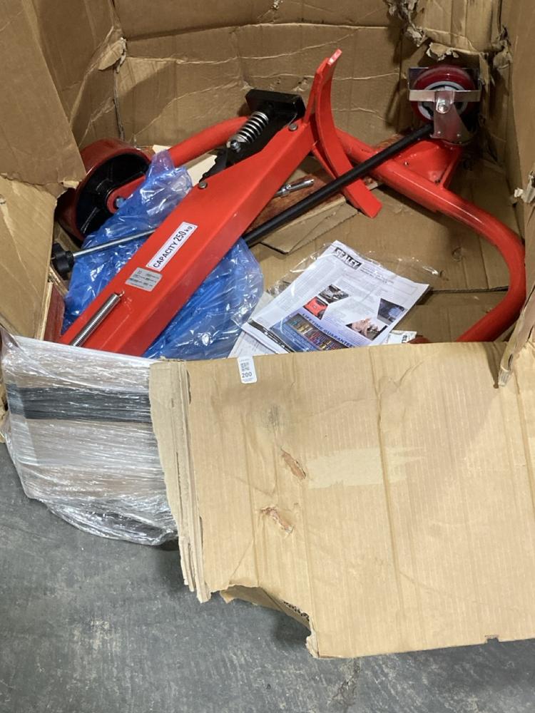 Lot 200  
            Chesterfield SR39 - Collection or Optional Delivery Available 

                
SEALEY HYDRAULIC DRUM TRUCK 205L MODEL: DH01.V3 ORIGINAL RRP- £445 (LOCATION: B4)...