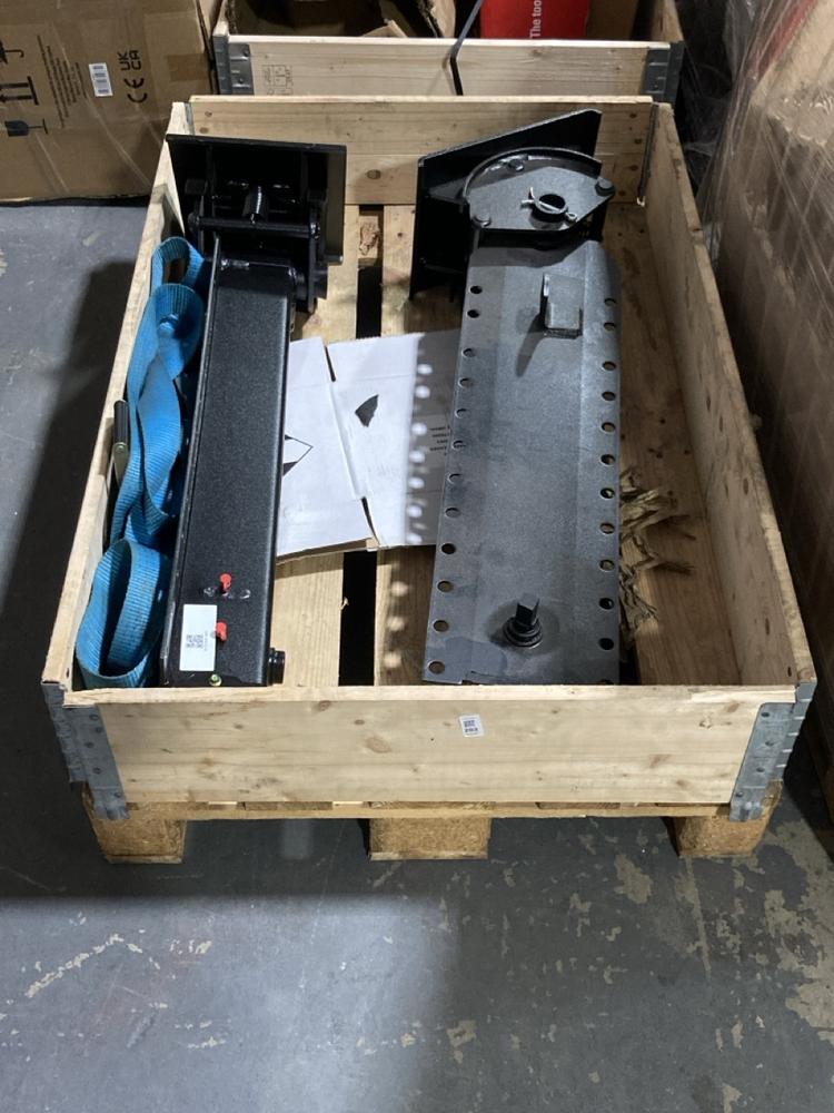 Lot 203  
            Chesterfield SR39 - Collection or Optional Delivery Available 

                
UNIVERSAL COMPONENTS LANDING LEG SET WITH COMPENSATING FEET LONG BACK IN BLACK MO...