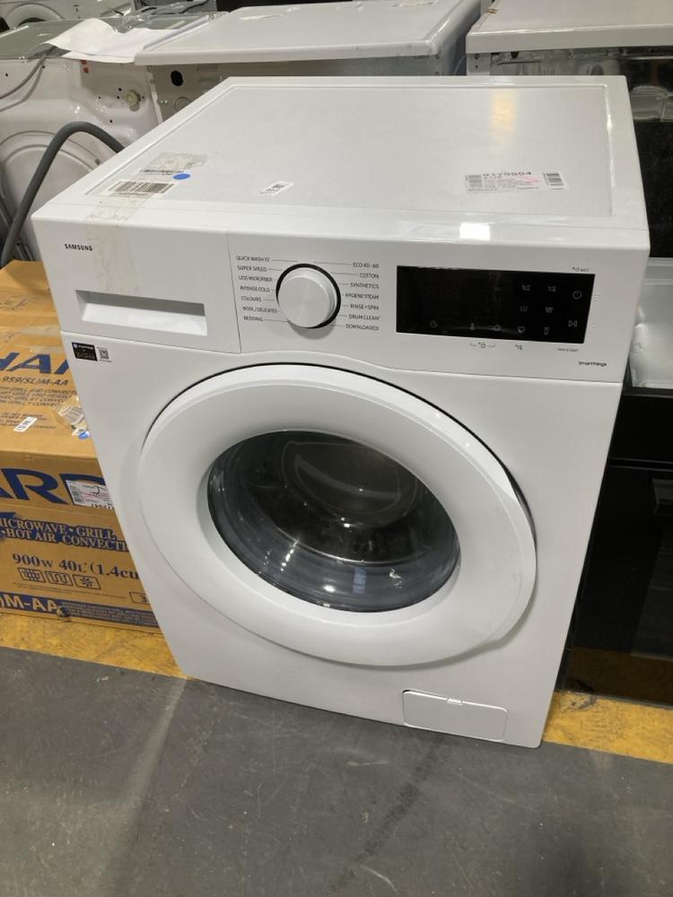 Lot 227  
            Chesterfield SR39 - Collection or Optional Delivery Available 

                
SAMSUNG WASHING MACHINE IN WHITE MODEL: WW11DG5B25TEEU ORIGINAL RRP- £319 (LOCATI...