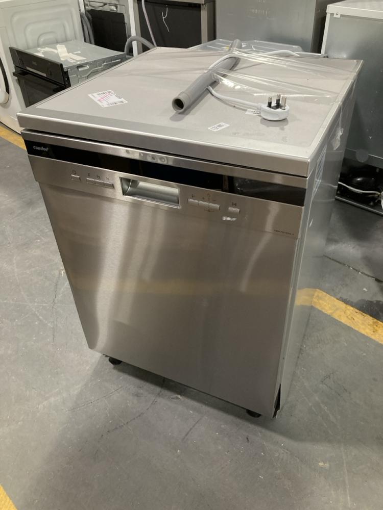 Lot 231  
            Chesterfield SR39 - Collection or Optional Delivery Available 

                
COMFEE FREESTANDING DISHWASHER IN SILVER MODEL: KWHFD1435E-X ORIGINAL RRP- £227 (...