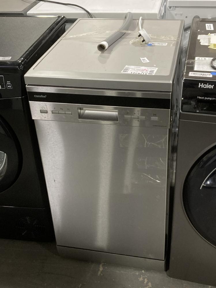 Lot 257  
            Chesterfield SR39 - Collection or Optional Delivery Available 

                
COMFEE FREESTANDING DISHWASHER IN STAINLESS STEEL MODEL: CDWEF1036ESS ORIGINAL RR...
