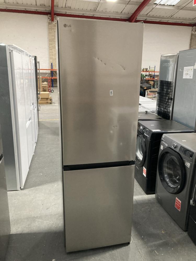 Lot 299  
            Chesterfield SR39 - Collection or Optional Delivery Available 

                
LG FREESTANDING FRIDGE FREEZER IN SILVER MODEL: BWE71452SUKN ORIGINAL RRP- £549 (...