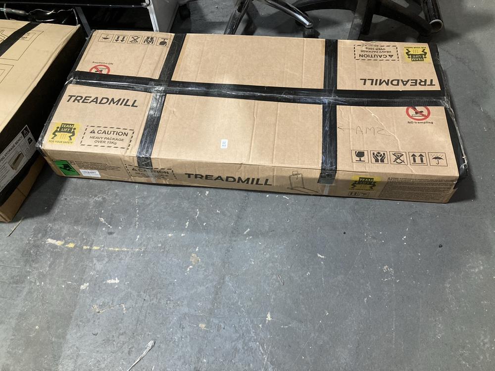 Lot 312  
            Chesterfield SR39 - Collection or Optional Delivery Available 

                
TREADMILL IN BLACK MODEL: HSM-W04B1 (LOCATION: B6)