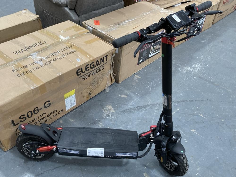 Lot 329  
            Chesterfield SR39 - Collection 

                
ISCOOTER IX3 ELECTRIC SCOOTER ORIGINAL RRP- £420 (COLLECTION ONLY) (LOCATION: B7)