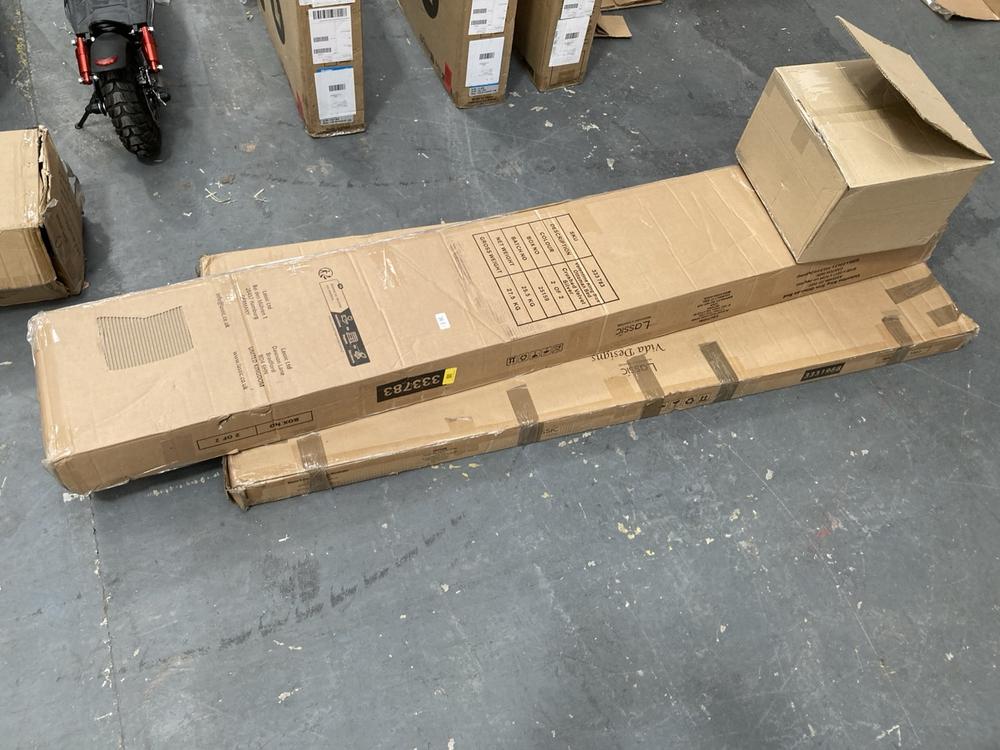 Lot 340  
            Chesterfield SR39 - Collection or Optional Delivery Available 

                
LASSIC VALENTINA KING SIZE OTTOMAN BED CRUSHED VELVET SILVER (2/2)) (LOCATION: B7)