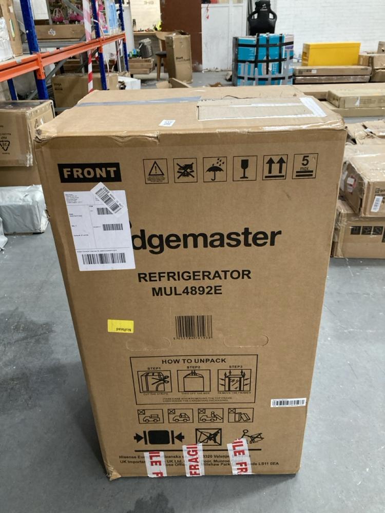 Lot 415  
            Chesterfield SR39 - Collection or Optional Delivery Available 

                
FRIDGEMASTER REFRIGERATOR IN WHITE MODEL: MUL4892E ORIGINAL RRP- £140 (LOCATION: ...