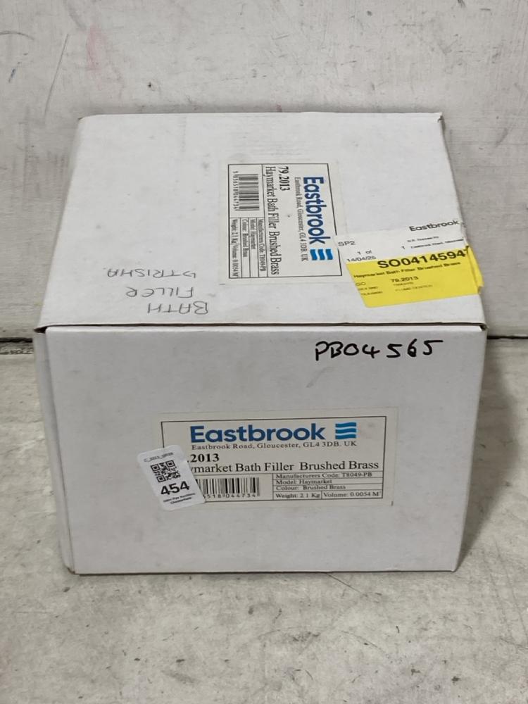 Lot 454  
            Chesterfield SR39 - Collection or Optional Delivery Available 

                
EASTBROOK HAYMARKET BATH FILLER BRUSHED BRASS ORIGINAL RRP- £130 (LOCATION: A RAC...