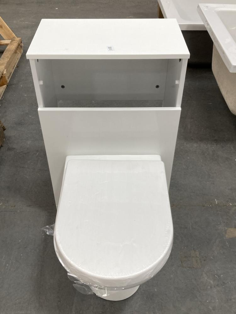Lot 45  
            Chesterfield SR39 - Collection 

                
LANZA 500 WC UNIT - WHITE
LAWTON BACK TO WALL PAN - ORIGINAL RRP £424 (LOCATION: B1)