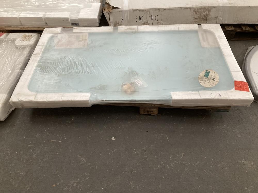 Lot 477  
            Chesterfield SR39 - Collection 

                
LEVEL 25 SLIP RESISTANT 1600 X 800MM SHOWER TRAY (COLLECTION ONLY) (LOCATION: A8)