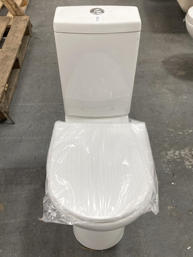 Lot 47  
            Chesterfield SR39 - Collection 

                
CLOSE COUPLED TOILET, CISTERN & SOFT CLOSE SEAT - ORIGINAL RRP £325 (LOCATION: B1)