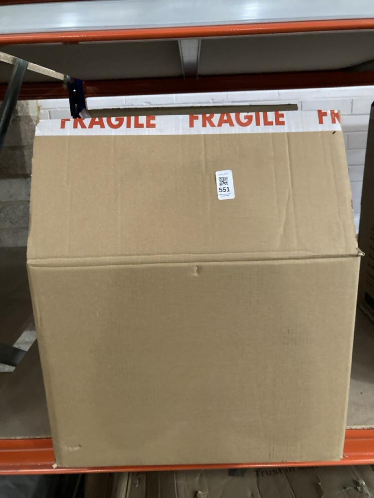 Lot 551  
            Chesterfield SR39 - Collection or Optional Delivery Available 

                
DENBY CAST IRON OVAL CASSEROLE DISH (LOCATION: A RACKING)