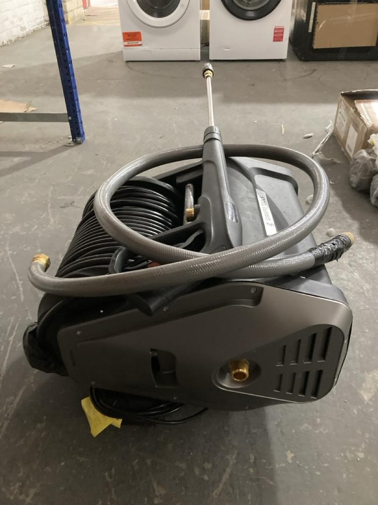 Lot 556  
            Chesterfield SR39 - Collection or Optional Delivery Available 

                
GIRAFFE TOOLS PRESSURE WASHER IN BLACK (LOCATION: A RACKING)