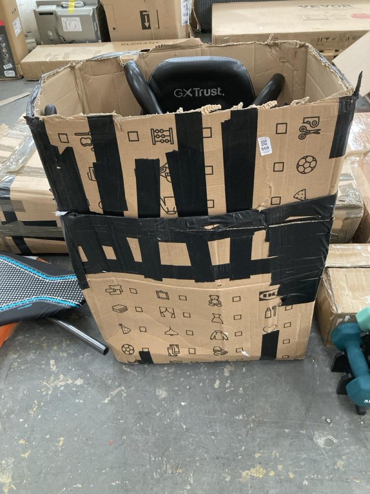 Lot 559  
            Chesterfield SR39 - Collection or Optional Delivery Available 

                
GX TRUST GAMING CHAIR IN BLACK/BLUE (LOCATION: A7)