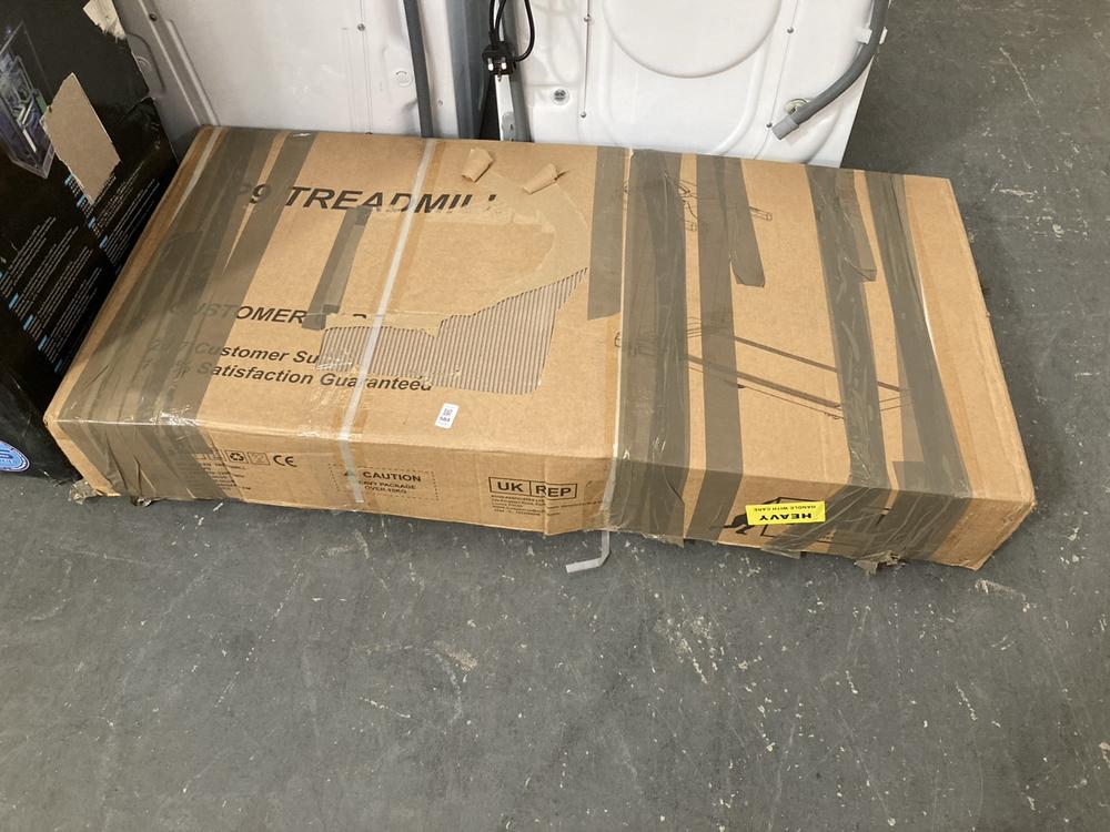 Lot 584  
            Chesterfield SR39 - Collection or Optional Delivery Available 

                
P9 MOTORISED TREADMILL IN BLACK (LOCATION: A7)