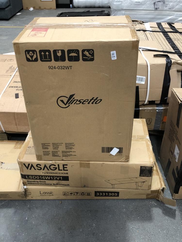 Lot 606  
            Chesterfield SR39 - Collection or Optional Delivery Available 

                
3 X ASSORTED ITEMS TO INCLUDE VASAGLE STANDING DESK (LOCATION: A6)