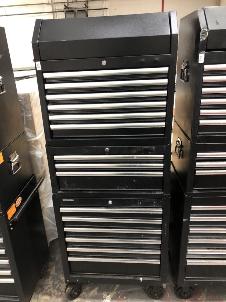 Lot 620  
            Chesterfield SR39 - Collection or Optional Delivery Available 

                
3 X TOOL CHESTS TO INCLUDE 6 DRAWER TOP TOOL CHEST IN BLACK (LOCATION: A4)