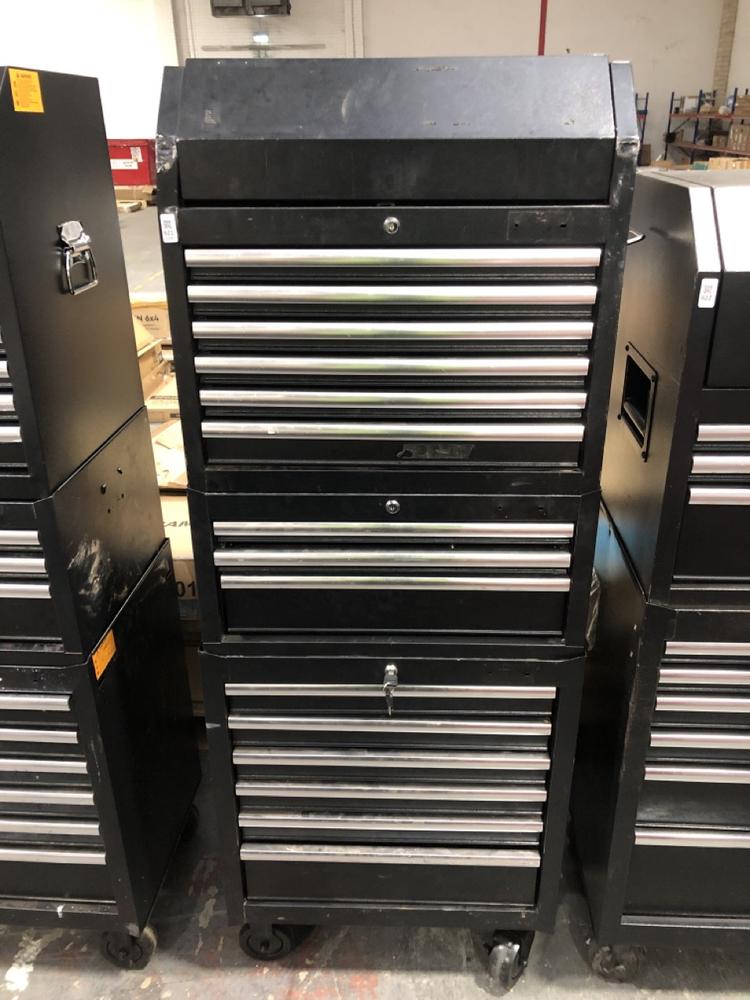Lot 621  
            Chesterfield SR39 - Collection or Optional Delivery Available 

                
3 X TOOL CHESTS TO INCLUDE 6 DRAWER TOP TOOL CHEST IN BLACK (LOCATION: A4)