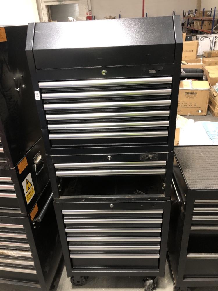 Lot 624  
            Chesterfield SR39 - Collection or Optional Delivery Available 

                
3 X TOOL CHESTS TO INCLUDE 6 DRAWER TOP TOOL CHEST IN BLACK (LOCATION: A4)