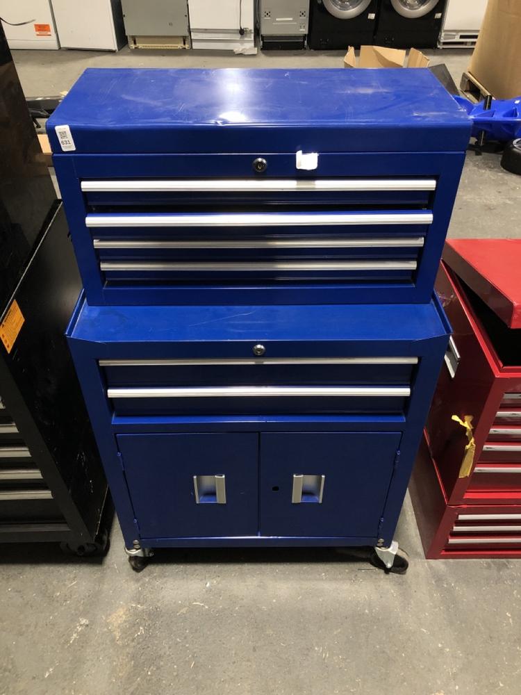 Lot 631  
            Chesterfield SR39 - Collection or Optional Delivery Available 

                
4 DRAWER TOOL CHEST IN BLUE TO INCLUDE 2 DRAWER 2 DOOR TOOL CHEST IN BLUE (LOCATI...