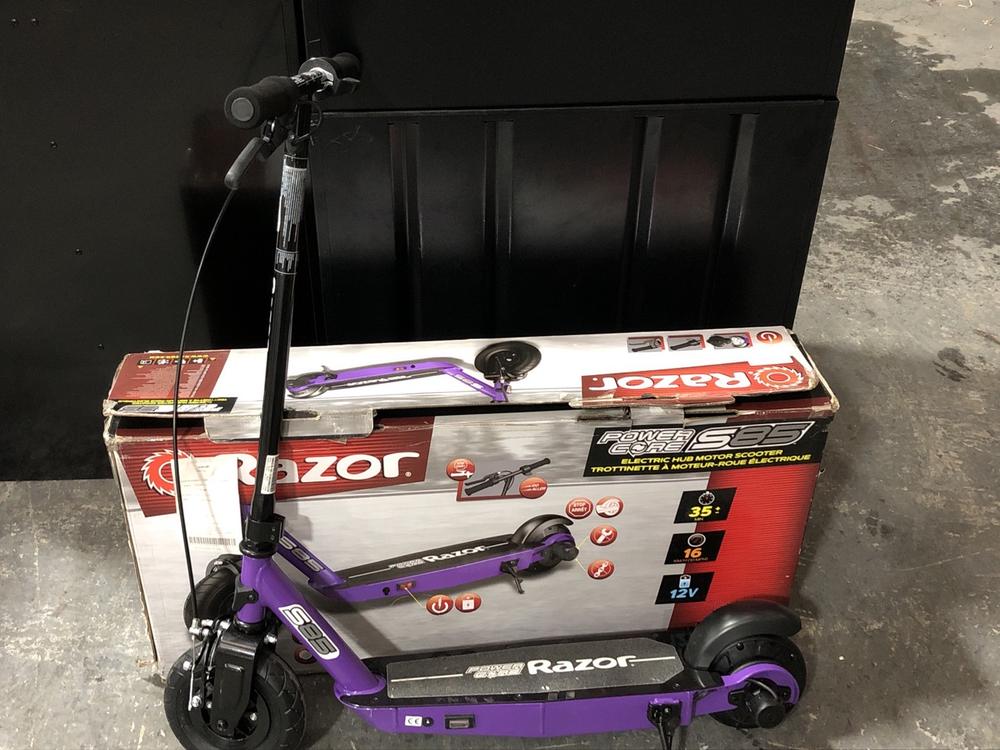 Lot 645  
            Chesterfield SR39 - Collection 

                
RAZOR ELECTRIC SCOOTER IN PURPLE (COLLECTION ONLY) (LOCATION: A4)