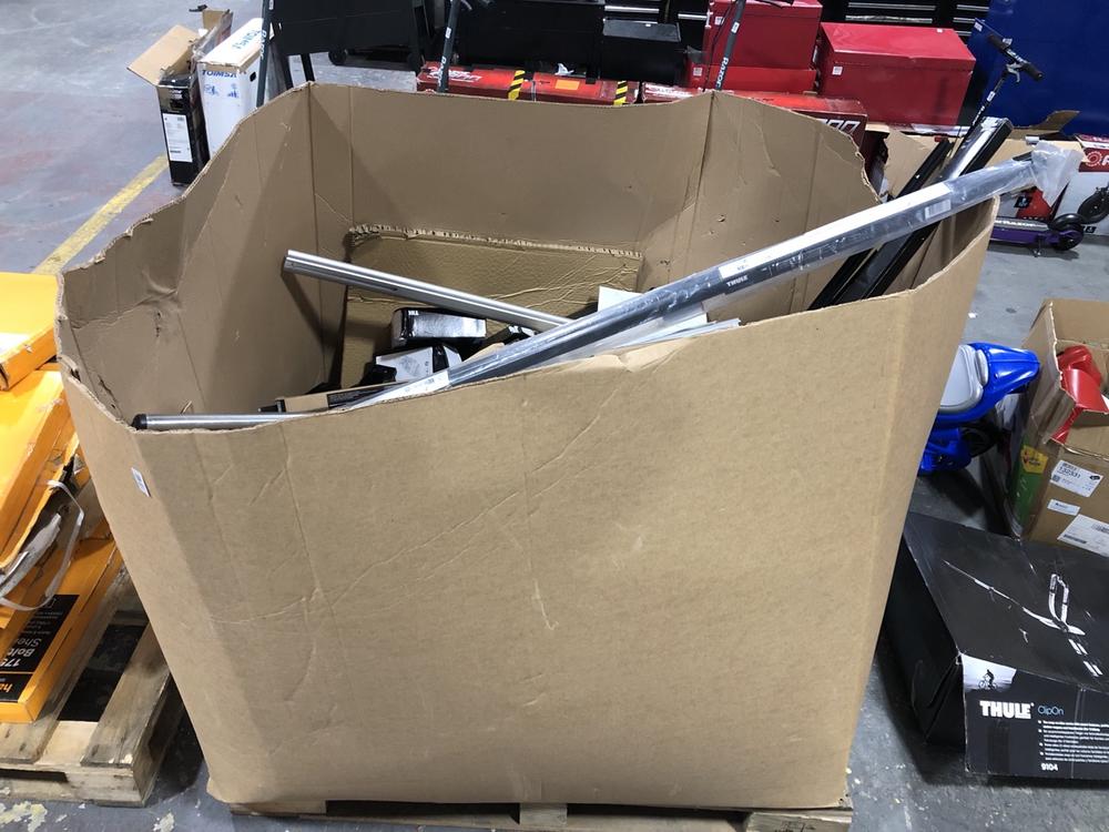 Lot 653  
            Chesterfield SR39 - Collection or Optional Delivery Available 

                
PALLET OF ASSORTED ITEMS TO INCLUDE THULE RAPID SYSTEM (LOCATION: A4) (KERBSIDE P...
