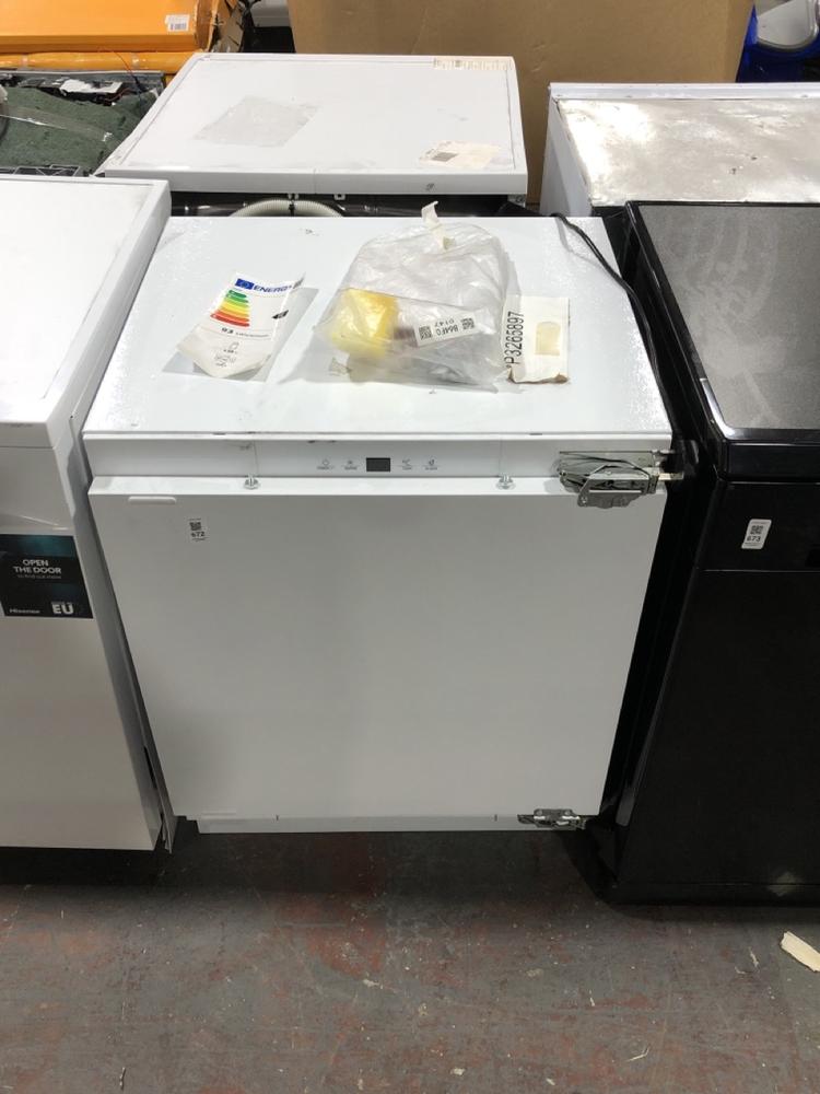 Lot 672  
            Chesterfield SR39 - Collection or Optional Delivery Available 

                
LOGIK FREESTANDING REFRIGERATOR IN WHITE MODEL: LIL60W23 ORIGINAL RRP- £139 (LOCA...