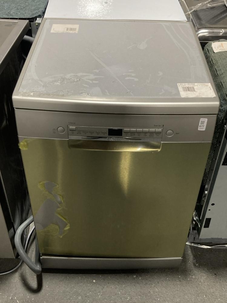 Lot 677  
            Chesterfield SR39 - Collection or Optional Delivery Available 

                
BOSCH SERIES 2 FREESTANDING DISHWASHER IN SILVER MODEL: SMS2HVI6 ORIGINAL RRP- £5...