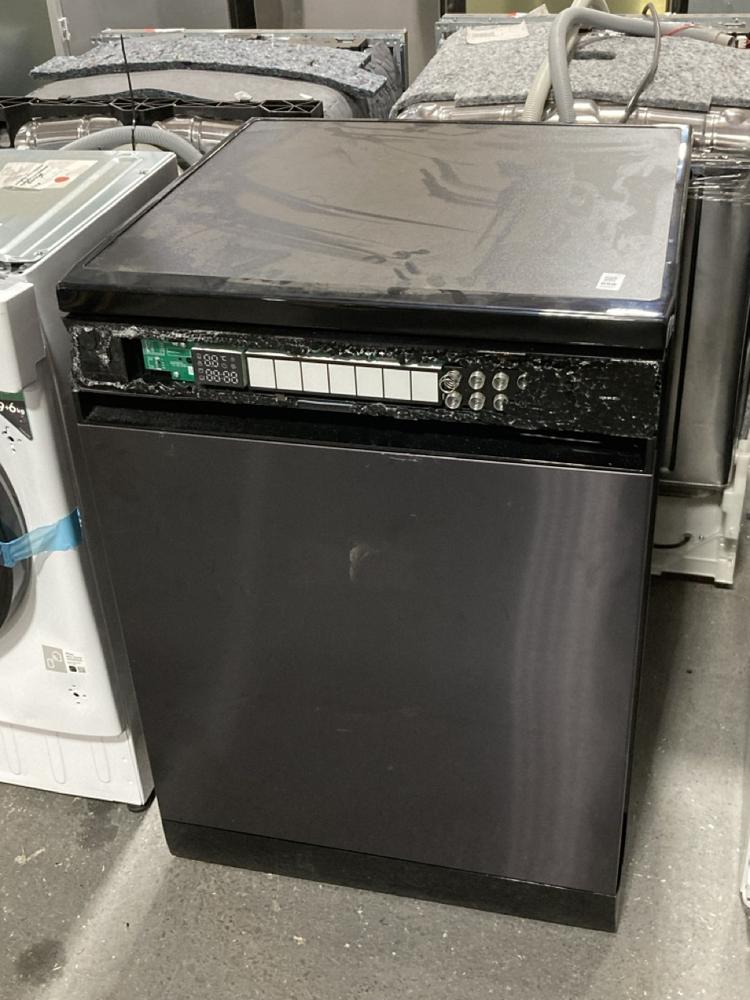 Lot 698  
            Chesterfield SR39 - Collection or Optional Delivery Available 

                
KENWOOD FREESTANDING DISHWASHER IN BLACK MODEL: KDW60T25 ORIGINAL RRP- £395 (DAMA...