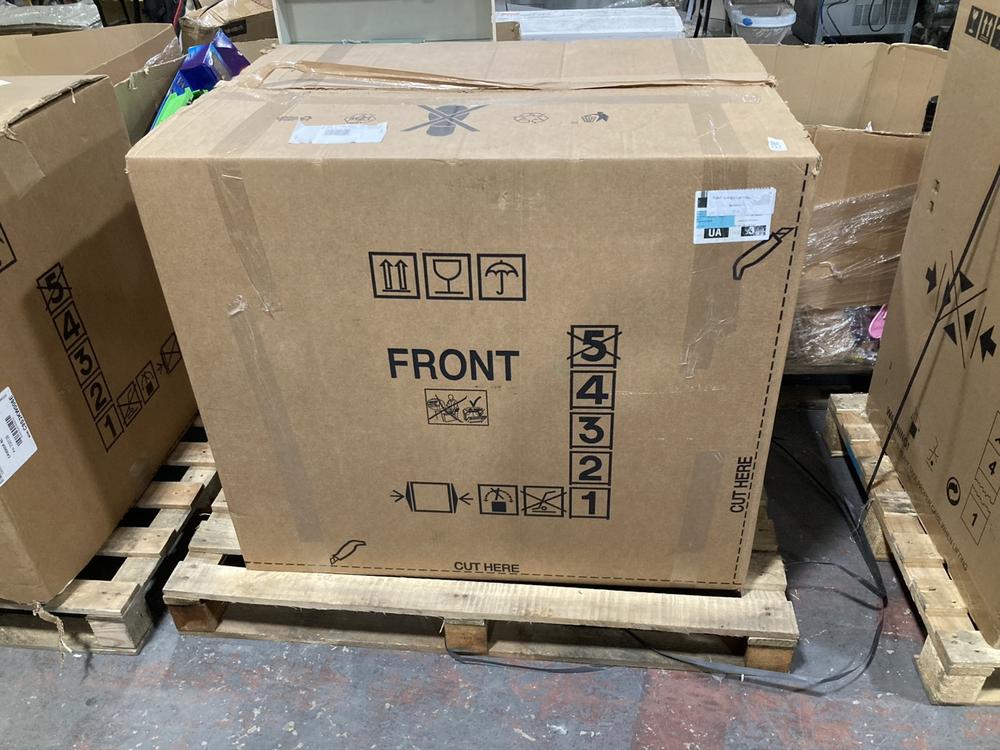 Lot 717  
            Chesterfield SR39 - Collection or Optional Delivery Available 

                
KENWOOD 90CM GAS RANGE COOKER MODEL: CK501G ORIGINAL RRP- £749 (LOCATION: A3) (KE...