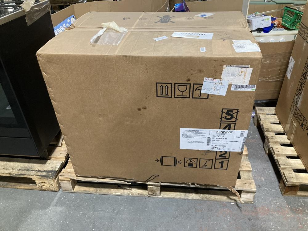 Lot 718  
            Chesterfield SR39 - Collection or Optional Delivery Available 

                
KENWOOD 90CM DUAL FUEL RANGE COOKER IN SILVER/GREY MODEL: CK500DF-SL ORIGINAL RRP...