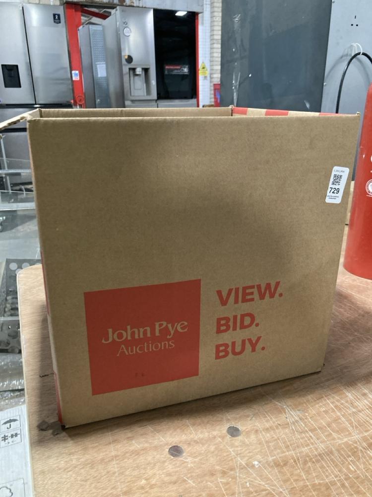 Lot 729  
            Chesterfield SR39 - Collection 

                
BOX OF ASSORTED ITEMS TO INCLUDE COLOUR PHASE SPEAKER (COLLECTION ONLY) (LOCATION...